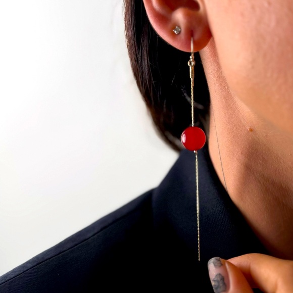 Crimson Drop Threaders 925 earrings - Picture 2 of 5